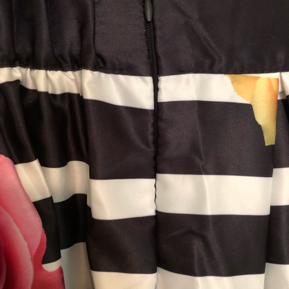 ❌ SOLD skirt Med/Large satin striped rose flower - Picture 5 of 6